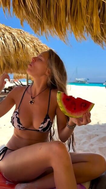 Full leaked Lies zhara private onlyfans photo