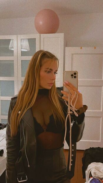 Full leaked Lieschen private onlyfans photo