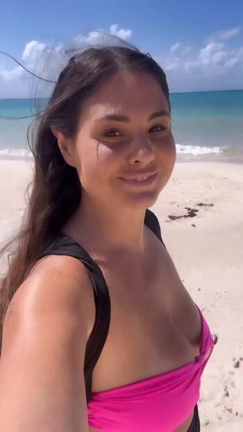Full leaked Lifeandtravelsofjess private onlyfans photo