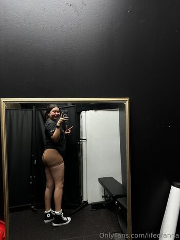 Full leaked Lifeofanna private onlyfans photo