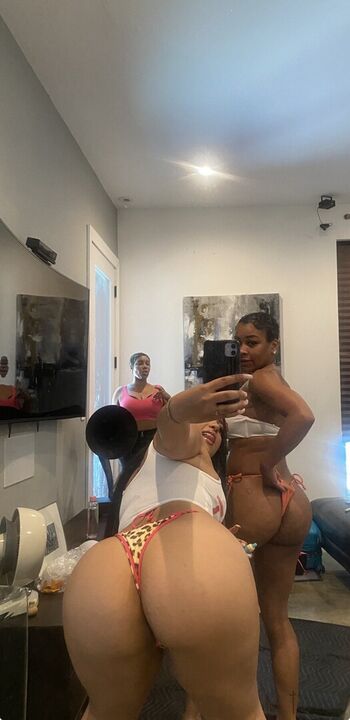 Full leaked Lightskin page private onlyfans photo