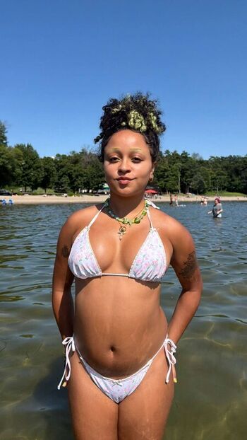 Full leaked Lightskin private onlyfans photo
