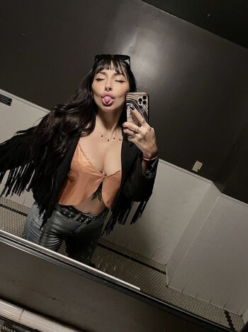 Full leaked Lil bunniii private onlyfans photo