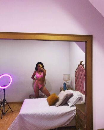 Full leaked Lila private onlyfans photo