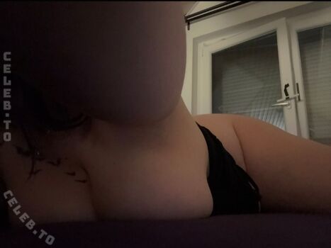 Full leaked Lilacmew private onlyfans photo