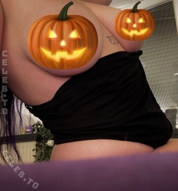 Full leaked Lilacmew private onlyfans photo