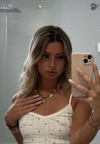 Full leaked Lilaraylee private onlyfans photo