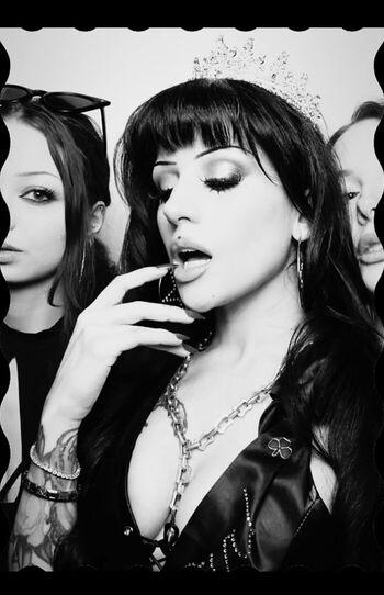 Full leaked Lilbatty page private onlyfans photo