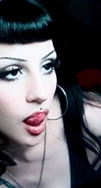 Full leaked Lilbatty private onlyfans photo