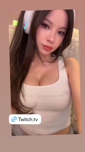 Full leaked Lilchiipmunk page private onlyfans photo