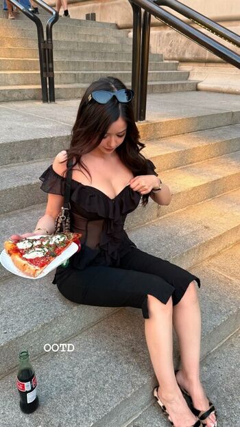 Full leaked Lilchiipmunk page private onlyfans photo