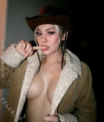 Full leaked Lilchrrybomb private onlyfans photo