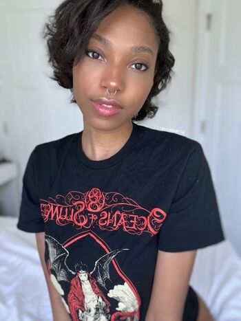 Full leaked Lileviemarie private onlyfans photo