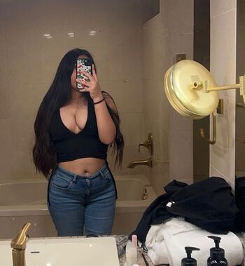Full leaked Lilfreakkb private onlyfans photo