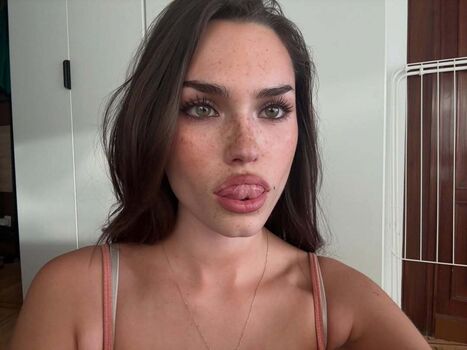 Full leaked Liliameachn private onlyfans photo