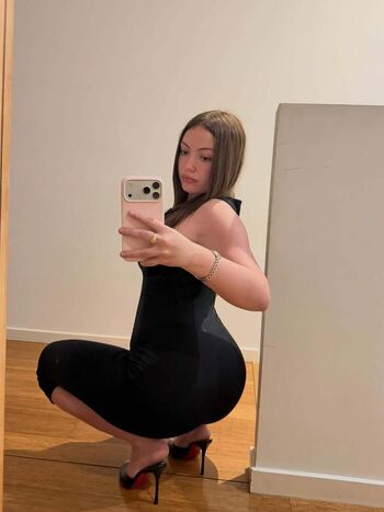Full leaked Lillilve private onlyfans photo