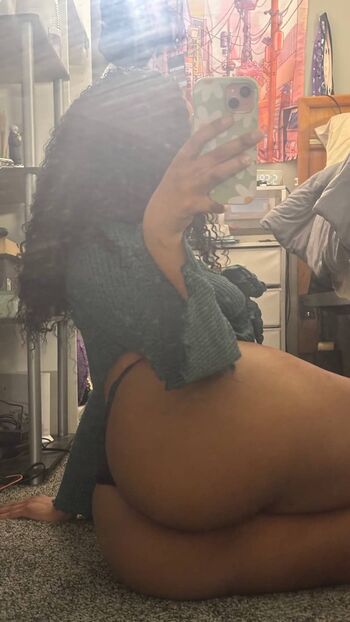 Full leaked Lillipie private onlyfans photo