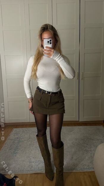 Full leaked Lilly solterbeck private onlyfans photo