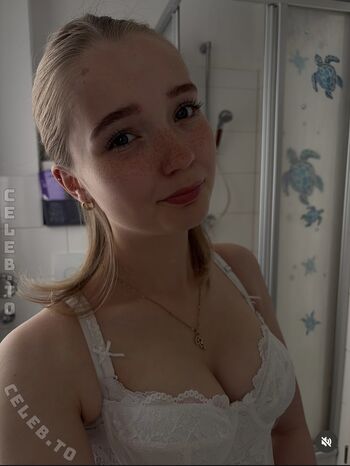 Full leaked Lilly private onlyfans photo