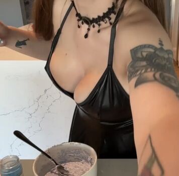 Full leaked Lillyxoliver private onlyfans photo