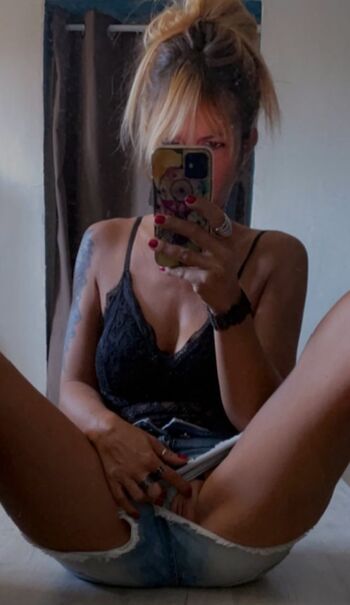 Full leaked Liloo private onlyfans photo
