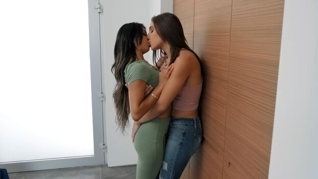 Full leaked Lilveronicar page private onlyfans photo