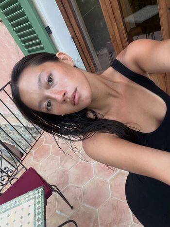 Full leaked Lily chee page private onlyfans photo