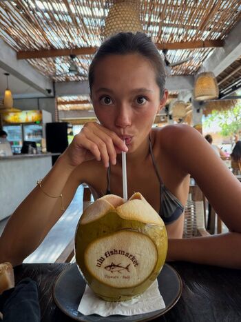Full leaked Lily chee page private onlyfans photo