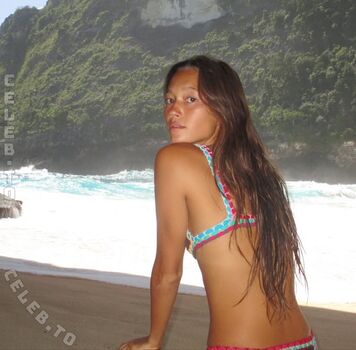 Full leaked Lily chee page private onlyfans photo