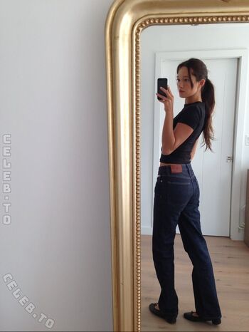 Full leaked Lily chee page private onlyfans photo