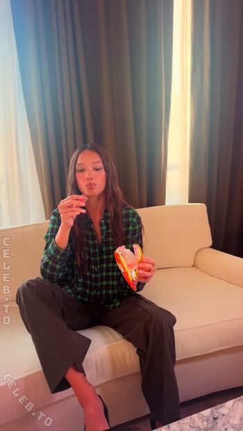 Full leaked Lily chee page private onlyfans photo