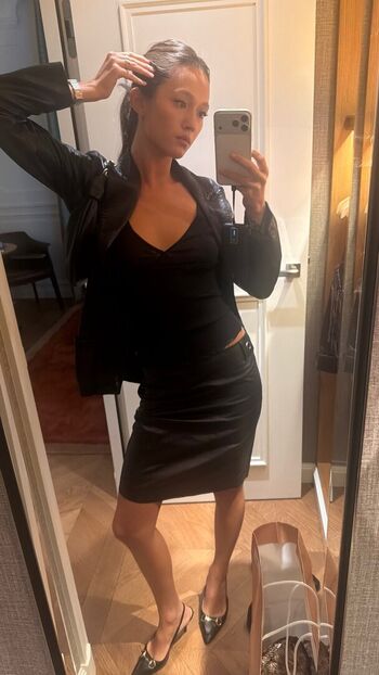 Full leaked Lily chee page private onlyfans photo