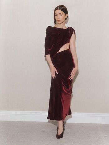 Full leaked Lily collins private onlyfans photo