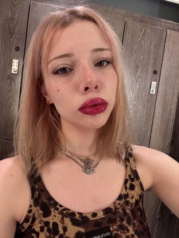 Full leaked Lily hawker private onlyfans photo