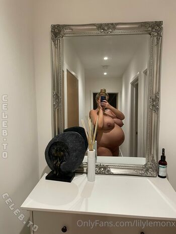 Full leaked Lily lemon private onlyfans photo