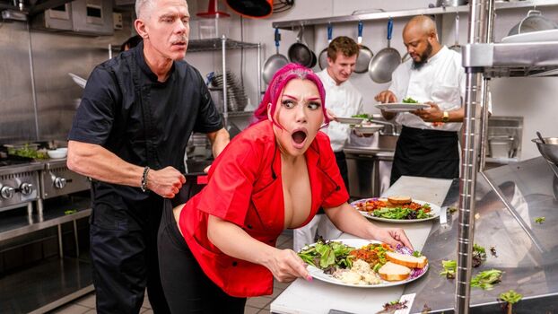 Lily Lou / Lilylou103 / liz_103 / lilylouofficial