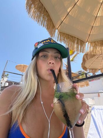 Full leaked Lily rowland page private onlyfans photo