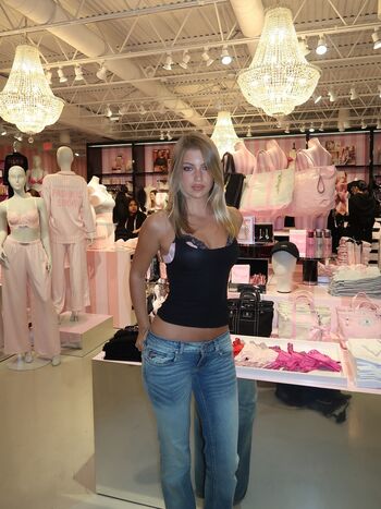 Lily Rowland