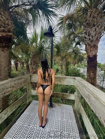 Full leaked Lilytan private onlyfans photo