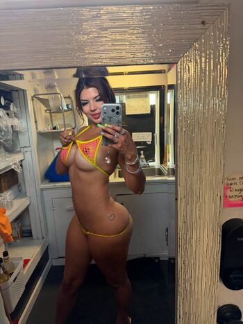 Full leaked Linaababyy private onlyfans photo