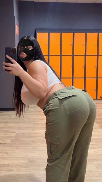 Full leaked Linacappucina private onlyfans photo