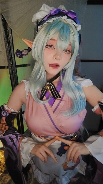 Full leaked Linaneyeon page private onlyfans photo