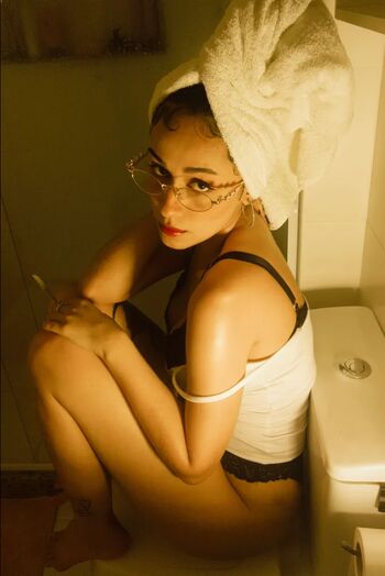 Full leaked Linapvuwu private onlyfans photo