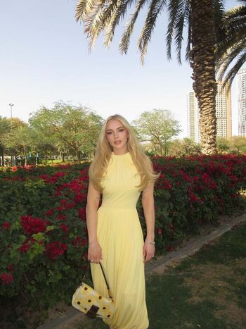 Full leaked Lindsay lohan page private onlyfans photo