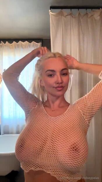 Full leaked Lindsay pelas page private onlyfans photo