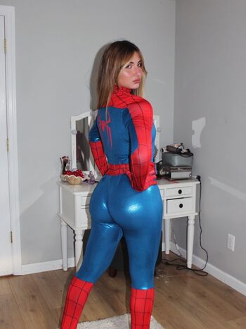 Lindsay Sento