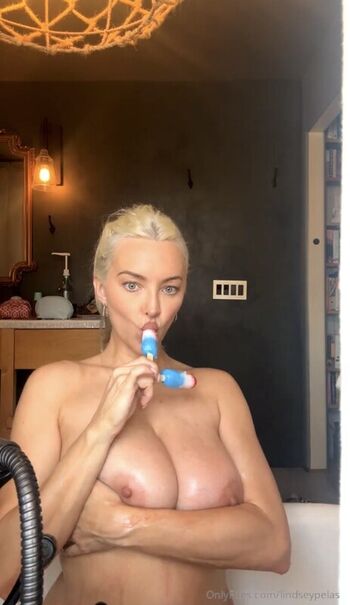 Full leaked Lindsey pelas page private onlyfans photo
