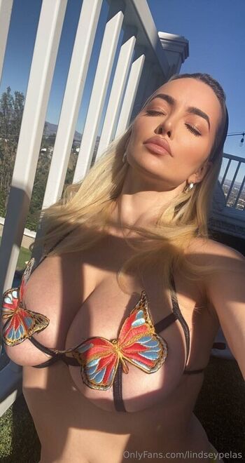 Full leaked Lindsey pelas page private onlyfans photo