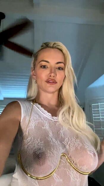 Full leaked Lindsey pelas private onlyfans photo