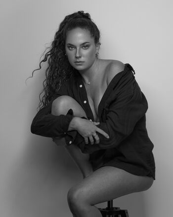 Full leaked Lindsey shields private onlyfans photo